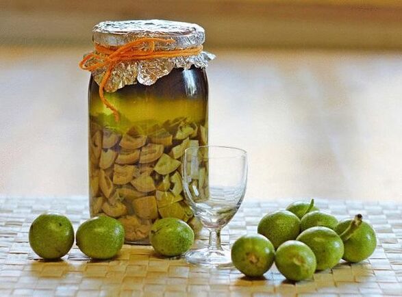έγχυμα πράσινης καρυδιάς κατά των παρασίτων